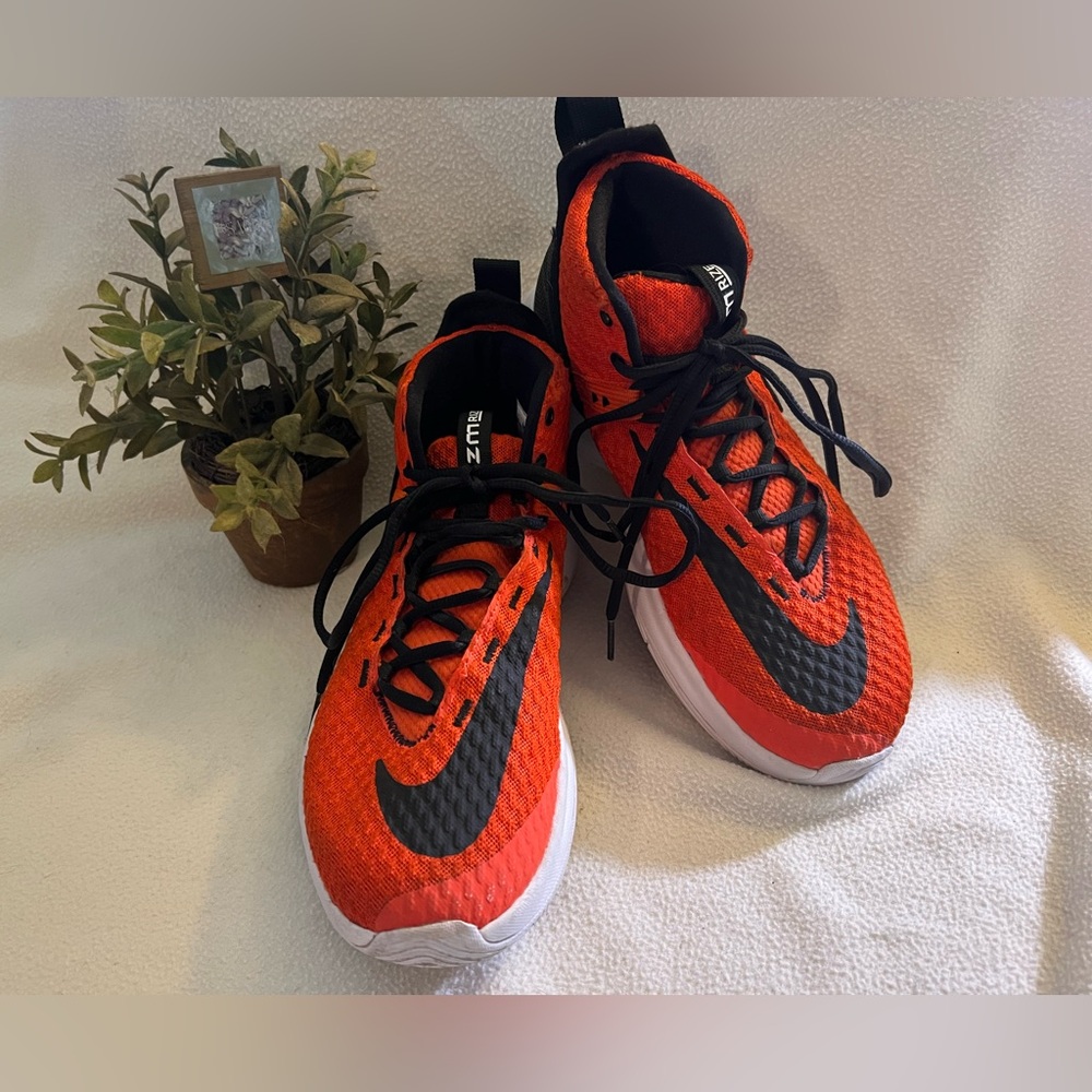 Nike Red and Black Athletic Shoes Lightweight Design